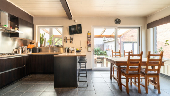 Leugestraat - 16 - - 9200