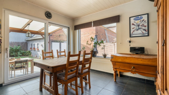 Leugestraat - 16 - - 9200