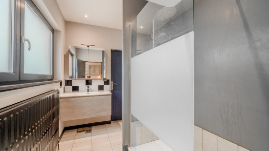 Rue de l'Arbre Saint-Michel - 347 - - 4400