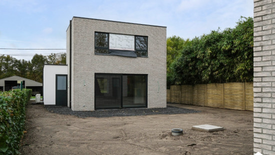 Pastoor Brissacstraat - 19 - - 3271