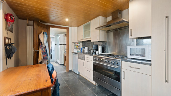 Staakstraat - 21 - - 9960