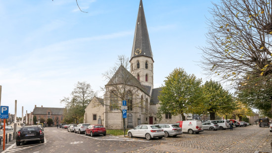 Onze-Lieve-Vrouweplein - 15C - - 9150