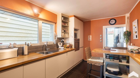 Dokter Jozef Kluyskensstraat - 36 - - 9300