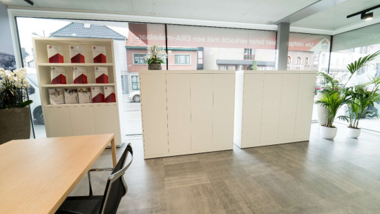 Markt - 70 - 1 - 2400