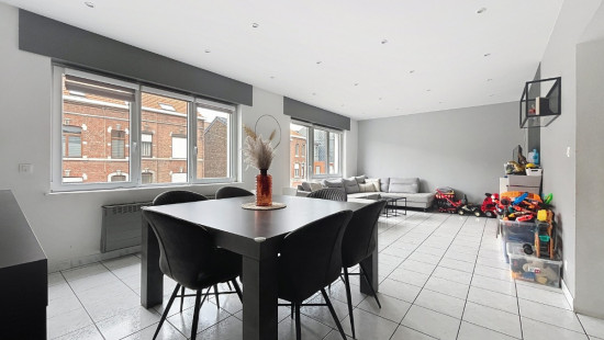 Rue du Centre - 34 - - 4420