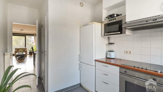 Avenue Hergé - 27 - - 1050