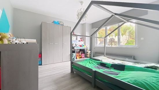 Rue du Centre - 34 - - 4420