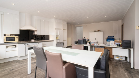 Burchtdam - 104 - - B 1298 00 C 000 - 9400