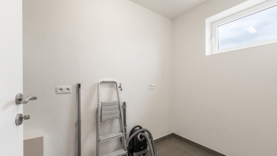 Hoogstraat - 5 bus 4 - - 9960