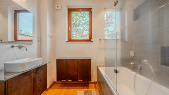 Avenue de la Rousselière - 64 - - 4020