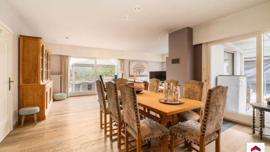 Museumstraat - 28 - - 9881