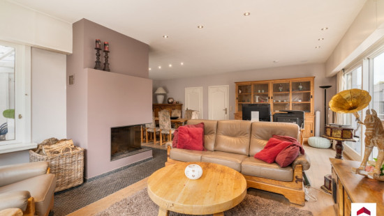 Museumstraat - 28 - - 9881