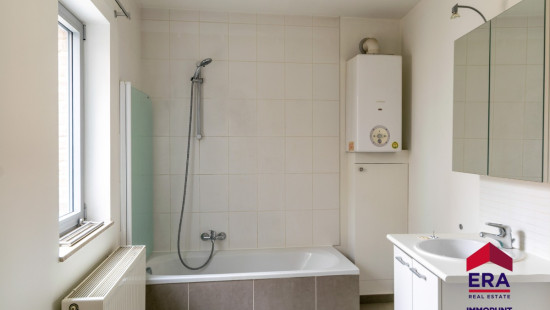 Veemarkt - 8 - bus 2 - 3300