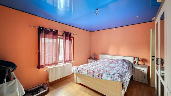 Rue Arthur Descamps - 77 - - 7340