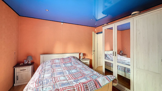 Rue Arthur Descamps - 77 - - 7340