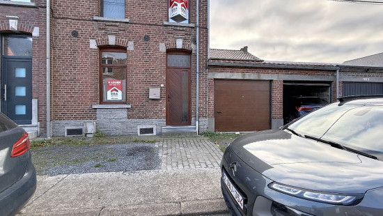 Rue Arthur Descamps - 77 - - 7340