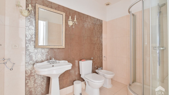 Avenue Louise - 94C - - 1050