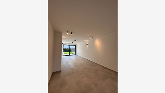 Hoevenstraat - 6 - D - 3920