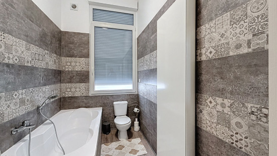 Avenue Jospeh Wauters - 132 - - 7000