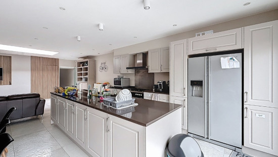 Avenue Jospeh Wauters - 132 - - 7000