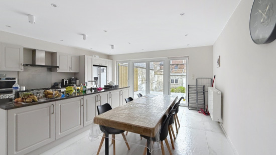 Avenue Jospeh Wauters - 132 - - 7000