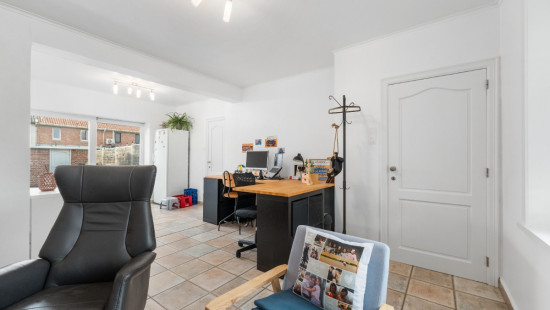 Oud Strijdersplein - 1 - - 9200