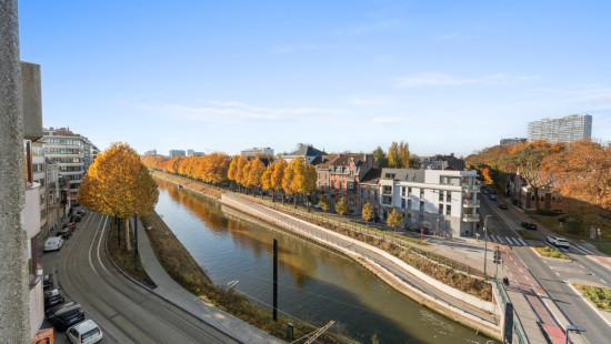 Coupure Rechts - 944 - - 9000