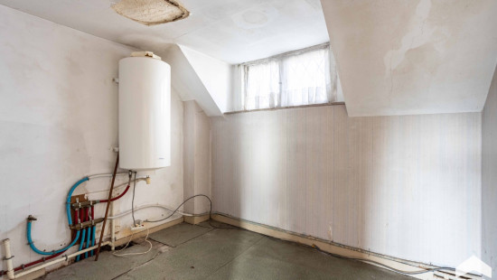 Leuvestraat - 2 - - 9320