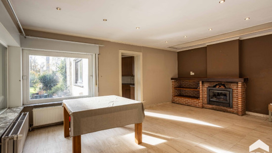 Leuvestraat - 2 - - 9320