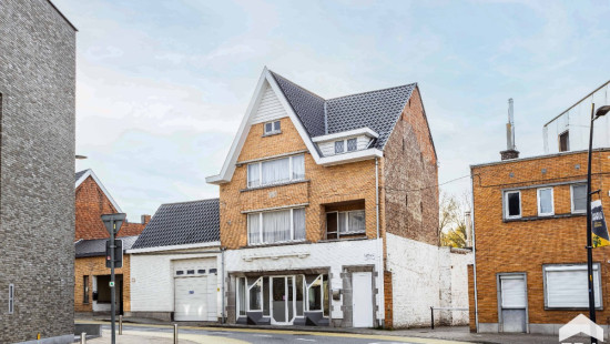 Leuvestraat - 2 - - 9320