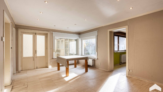 Leuvestraat - 2 - - 9320