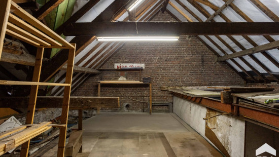 Leuvestraat - 2 - - 9320