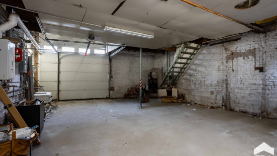 Leuvestraat - 2 - - 9320