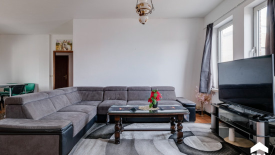 Groenstraat - 7 - bus 4 - 3910