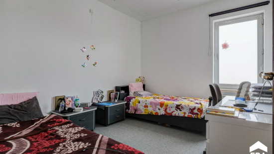 Groenstraat - 7 - bus 4 - 3910