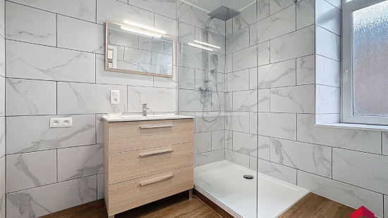 Rue Lapierre - 28 - 1 - 5300