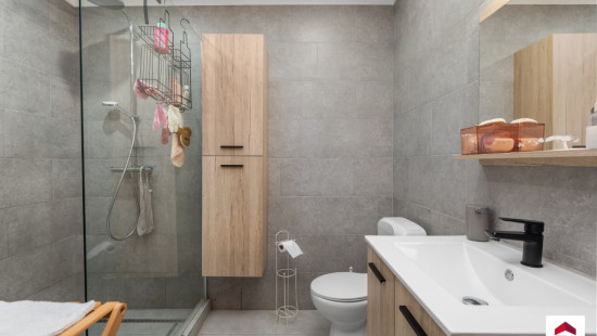 Koningin Astridstraat - 42 - - 1730