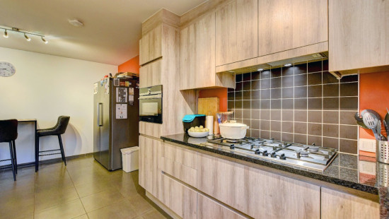 Staatsbaan - 240 - - 3210