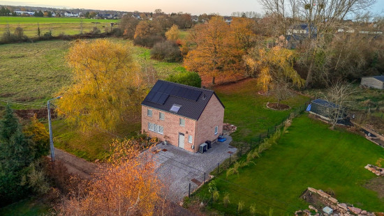 Rue de la Tour - 8 - - 5170