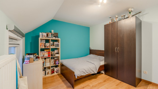 Rue de la Tour - 8 - - 5170