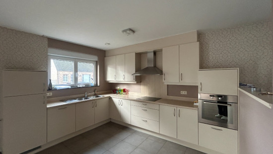 Leopoldlaan - 29 - bus 1 - 3900