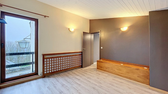 Rue de la faloise - 24 - - 6840