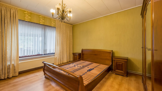 Weertstraat - 74 - - 2880