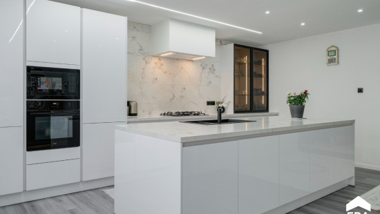 Montenakenweg - 44 - - 3800