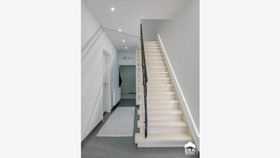 Montenakenweg - 44 - - 3800