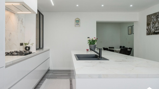 Montenakenweg - 44 - - 3800