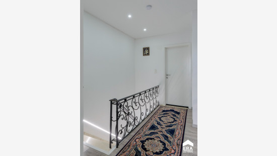 Montenakenweg - 44 - - 3800