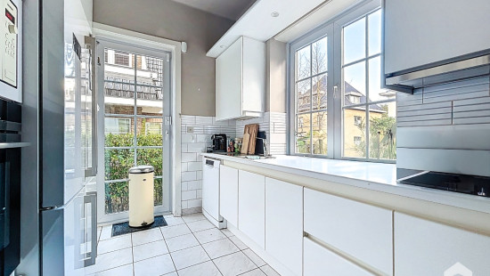 Avenue du Manoir - 9A - - 1180