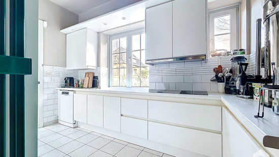 Avenue du Manoir - 9A - - 1180