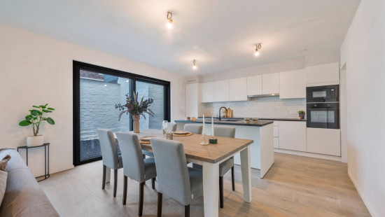 Moeie - 2A - - 0.1 - 9900